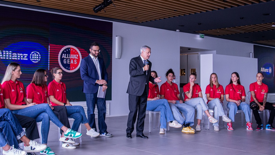 Presentazione in Torre Allianz con il Direttore Generale di Allianz S.p.A. Maurizio Devescovi